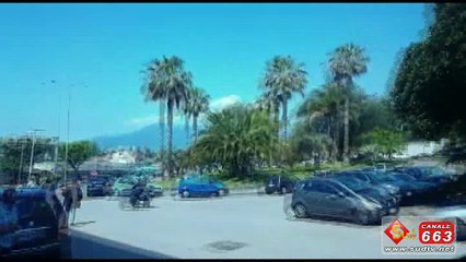 SALERNO, MINACCIA DI BUTTARSI DAL QUINTO PIANO