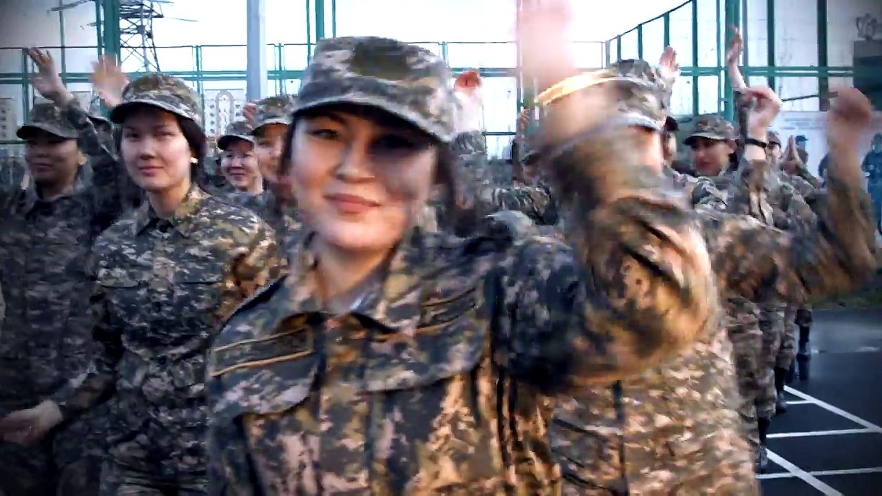 Мировой тренд шаффл дэнс (shuffle dance) в исполнении военных