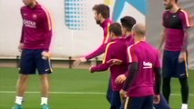 Lionel Messi Humiliates Gerard Pique HD