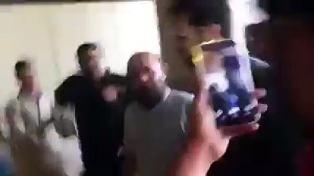 Badly Insult KABIR KHAN (Indian Film Director) Attack On Karachi AirPort Footage Leaked 27 April