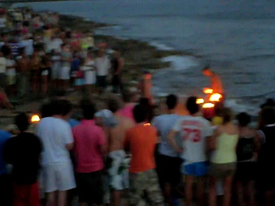 ibiza fire juggling men 24/07/08