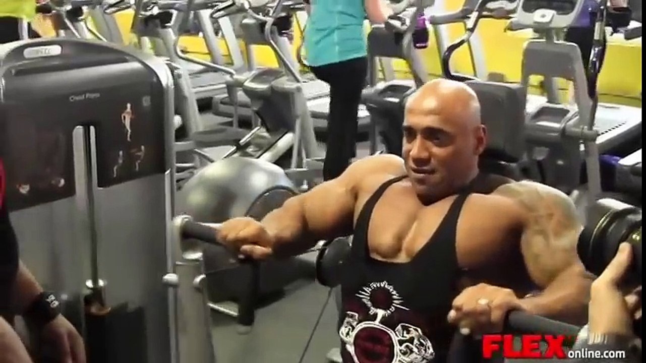 Big Ramy and Dennis James Insane Chest Workout