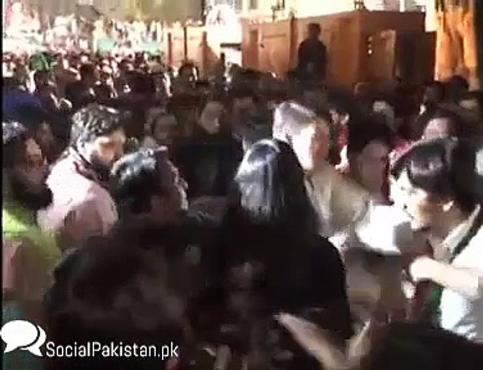 Misbehave with Girl in PTI Jalsa, another Shameful video - SocialPakistan.pk