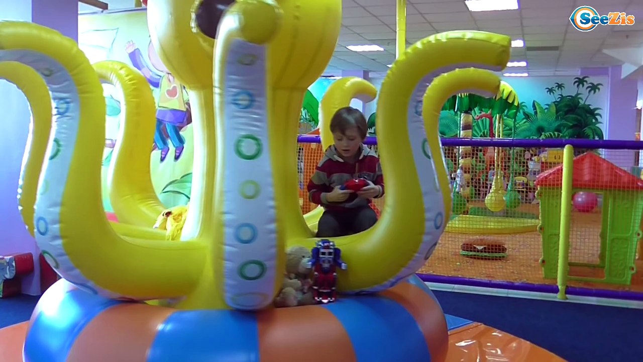 ✔ Трансформеры. Оптимус Прайм c Игорьком прогулка в Игровой Центр / Transformer OPTIMUS PRIME ✔