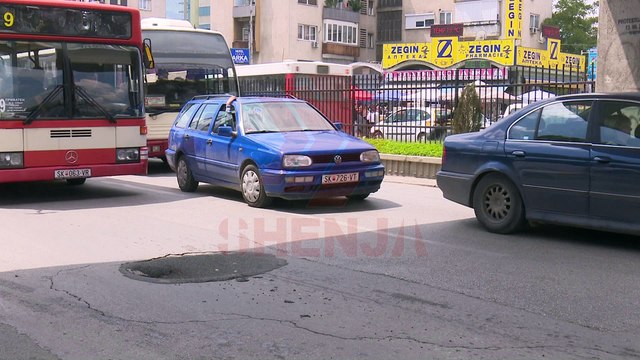 Rrugët e Çairit me gropa, rrugët e Qendrës me asfalt