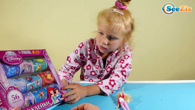 ✔ Кукла Барби и девочка Маша открывает новый набор наклеек / Disney Toys / Barbie Doll ✔