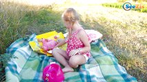 ✔ Кукла Беби Борн. Девочка Маша на пикнике со своей Игрушкой. Видео для девочек / Baby Born Doll