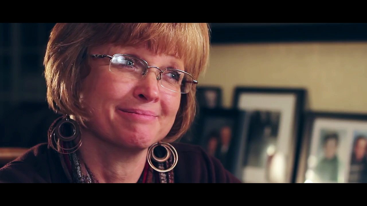 I can’t stop laughing at what this brilliant father did to get his teenagers to stop texting at the dinner table. Brilliant!