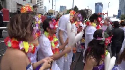 1.uluslararası Bahçe ve Çiçek Festivali 'Barış Korteji' ile Başladı
