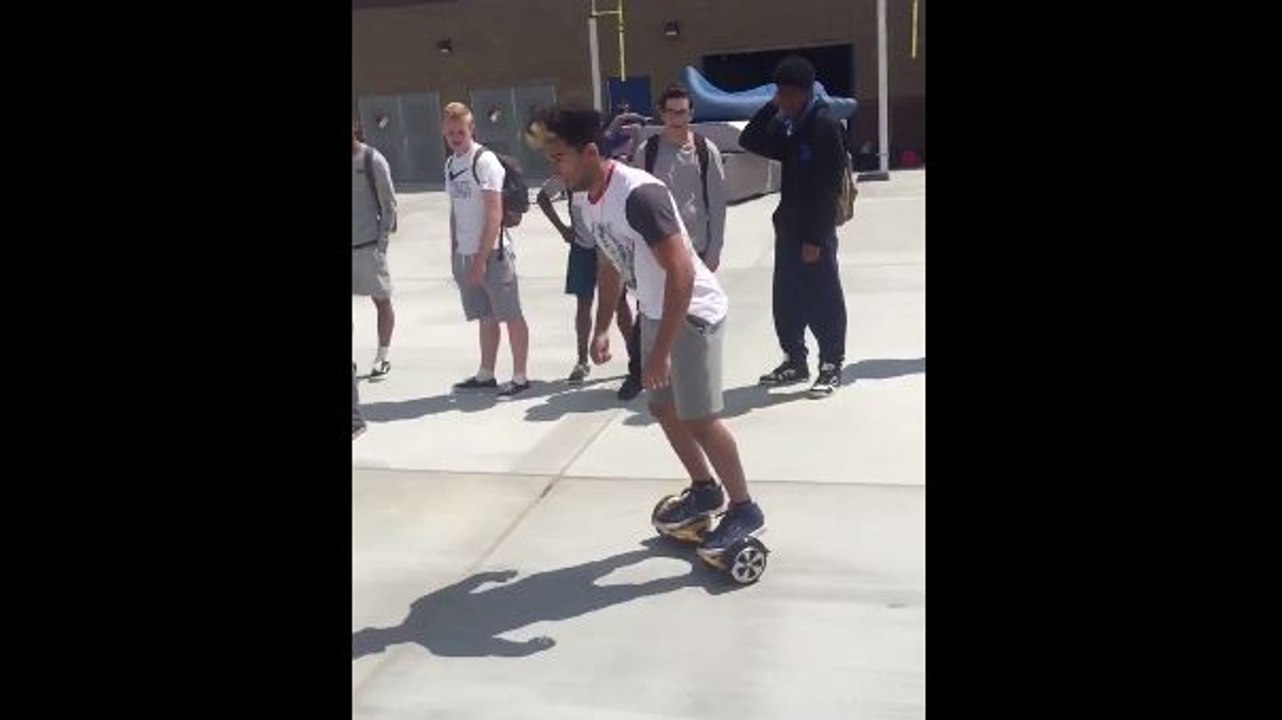 Il tente un jolie frontflip!!