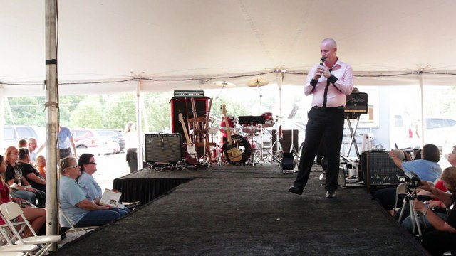 Chris Drummond sings 'Funny How Time Slips Away' Elvis Week 2014