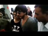 Shahrukh khan pulled up a lady who fell down at Bhuj airport | Raees Shoot