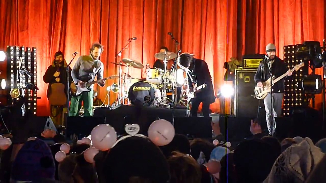 dEUS - Instant street @ Music For Live Antwerpen 24-12-2010