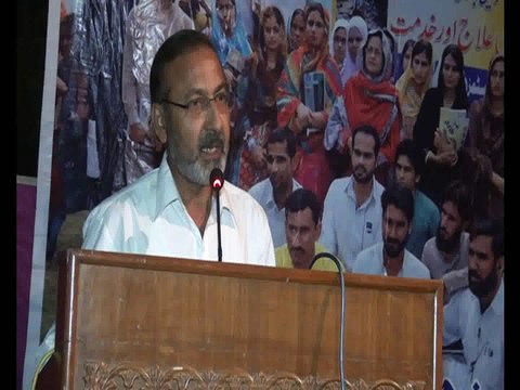 چیف ایڈیٹر کلک میگزین شکیل انجم کسٹمز ہیلتھ کیئر سوسائٹی کے زیر اہتمام یوتھ انٹرن شپ پروگرام میں خطاب کرتے ہوئے