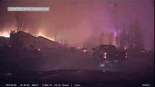 Fire 'rains' down in Fort McMurray neighbourhood during escape
