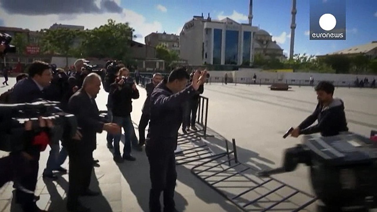 Rálőttek egy Erdoğan-ellenes török újságíróra