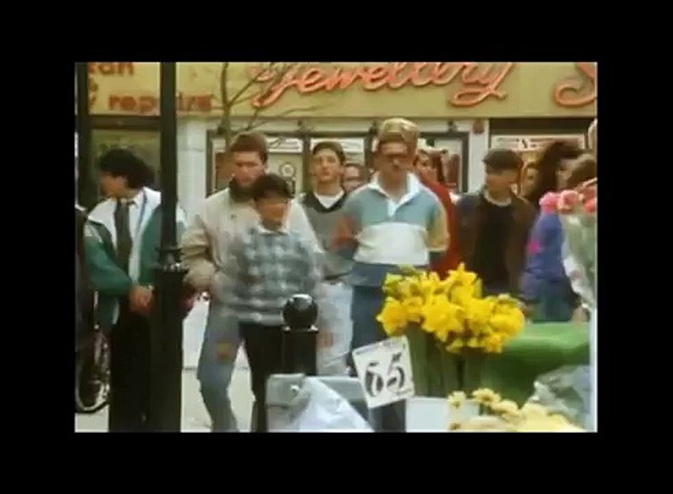 Mr. Bean -- Stone in Shoe - Stein im Schuh!