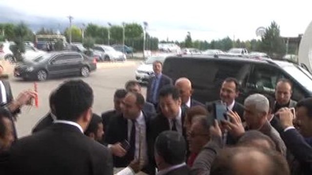 Eski MHP Milletvekili Oğan: İmzaları Biz Topladık, İktidar Partisi Kurultaya Gidiyor