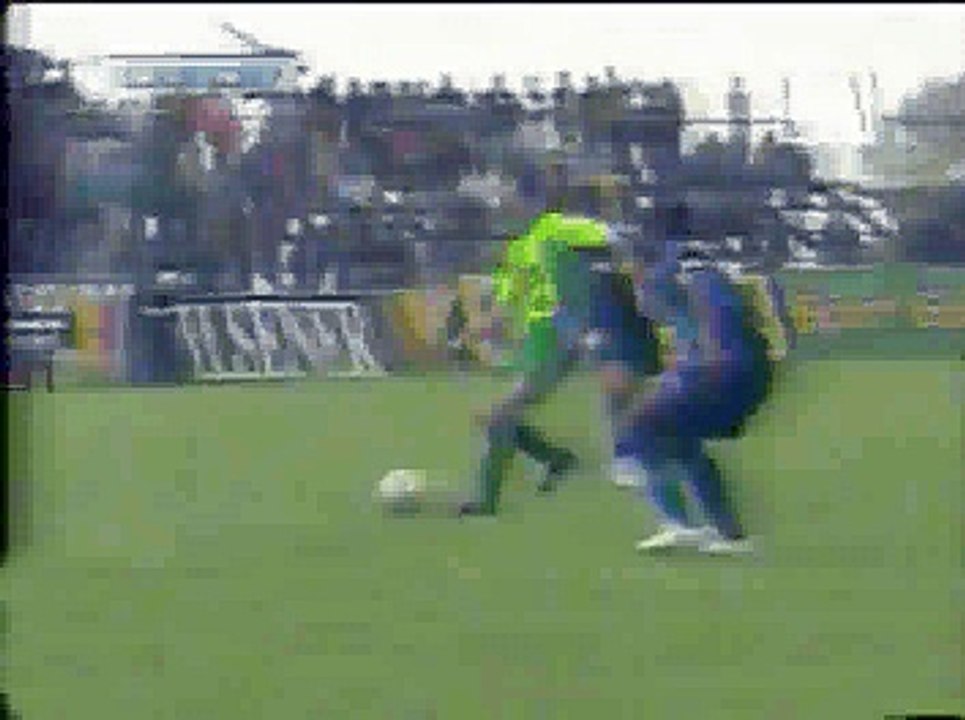 Espoli 0 - Emelec 1 - (Gol de Carlos Quiñonez 6 Mayo 2006)
