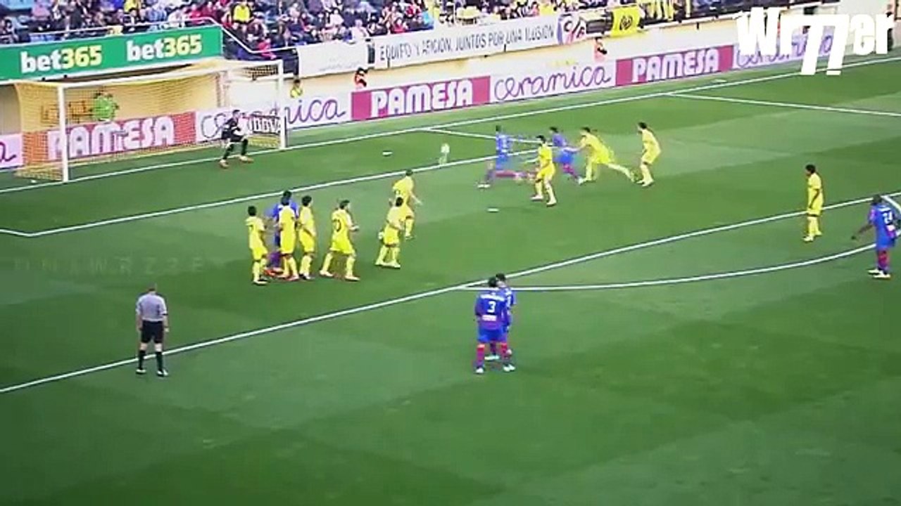 2017 Top 10 Funny Free Kick Fails