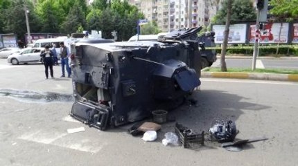 Zırhlı Araç Kaza Yaptı: 3'ü Polis, 4 Yaralı