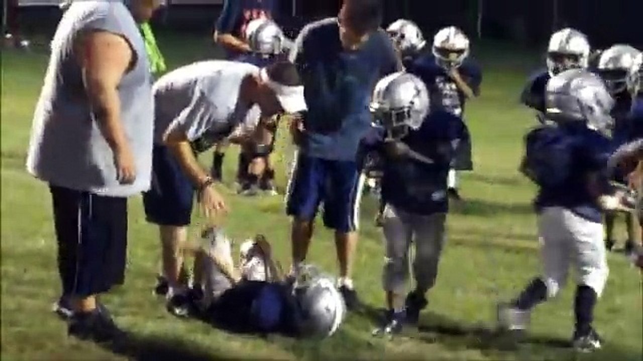 SOME SERIOUS PEE WEE FOOTBALL COLLISIONS