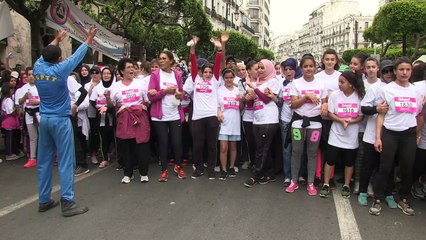 سباق غير مألوف في العاصمة الجزائرية بمشاركة مئات النساء