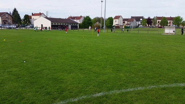 Plateau u9 organisé par les portugais de romilly sur seine dix equipes dont 4 u6 au stade romain Rolland
