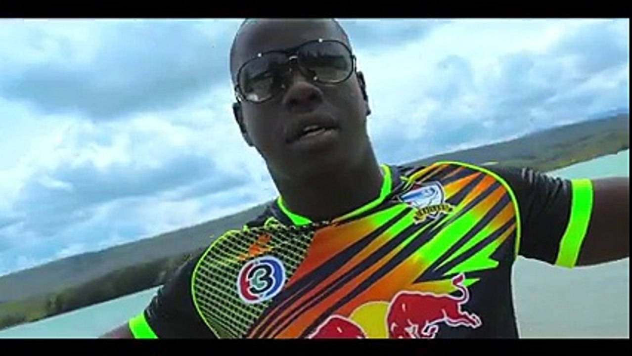 Aronstrong - “Le temps“ (Clip Officiel)