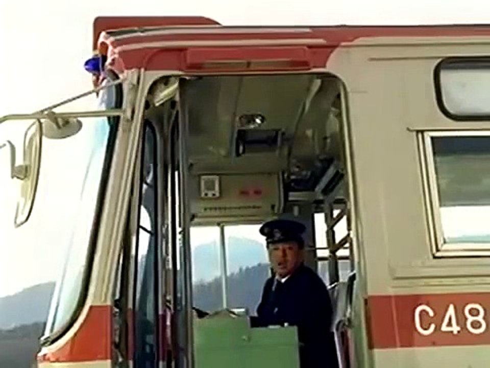 見えそう？　多部未華子　南アルプス天然水のかわいいダンスCM