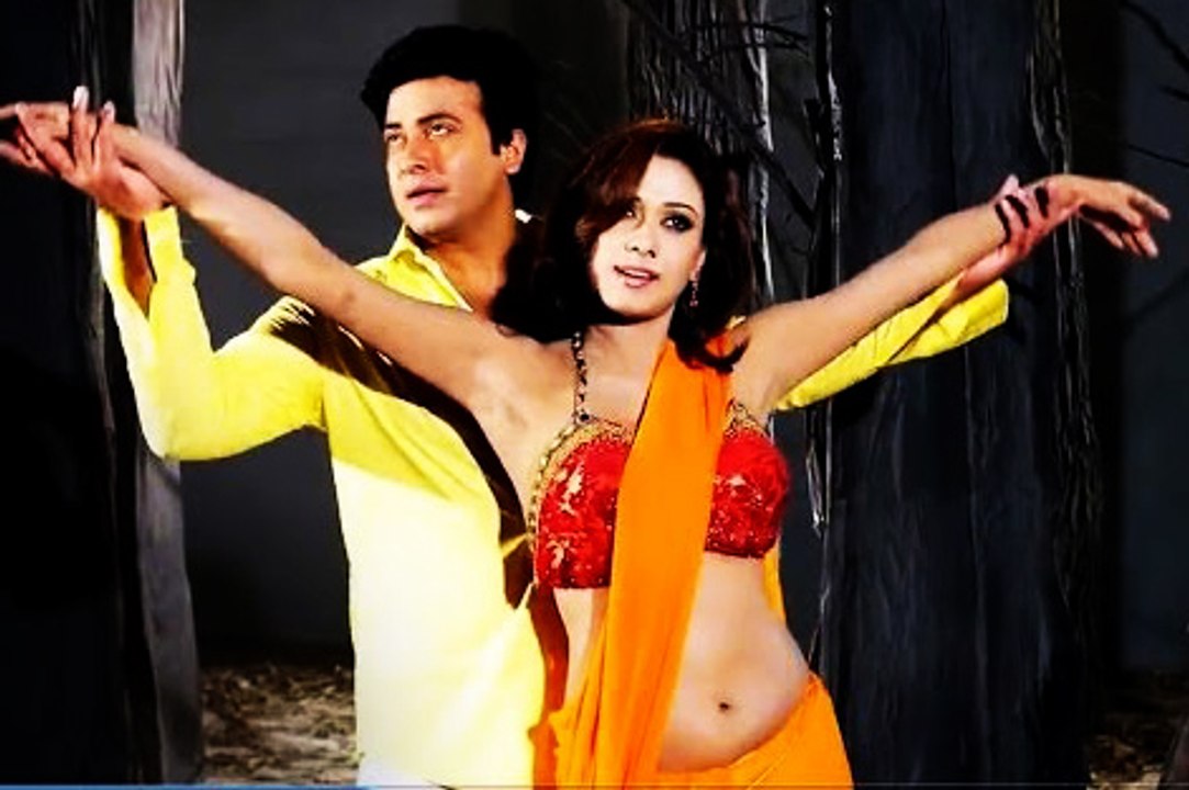 Moner Majhe Rajotto - Shakib Khan & Bobby Hot Bangla Movie Song