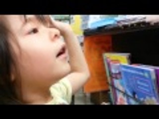 Aviendha Buys Her First Book!