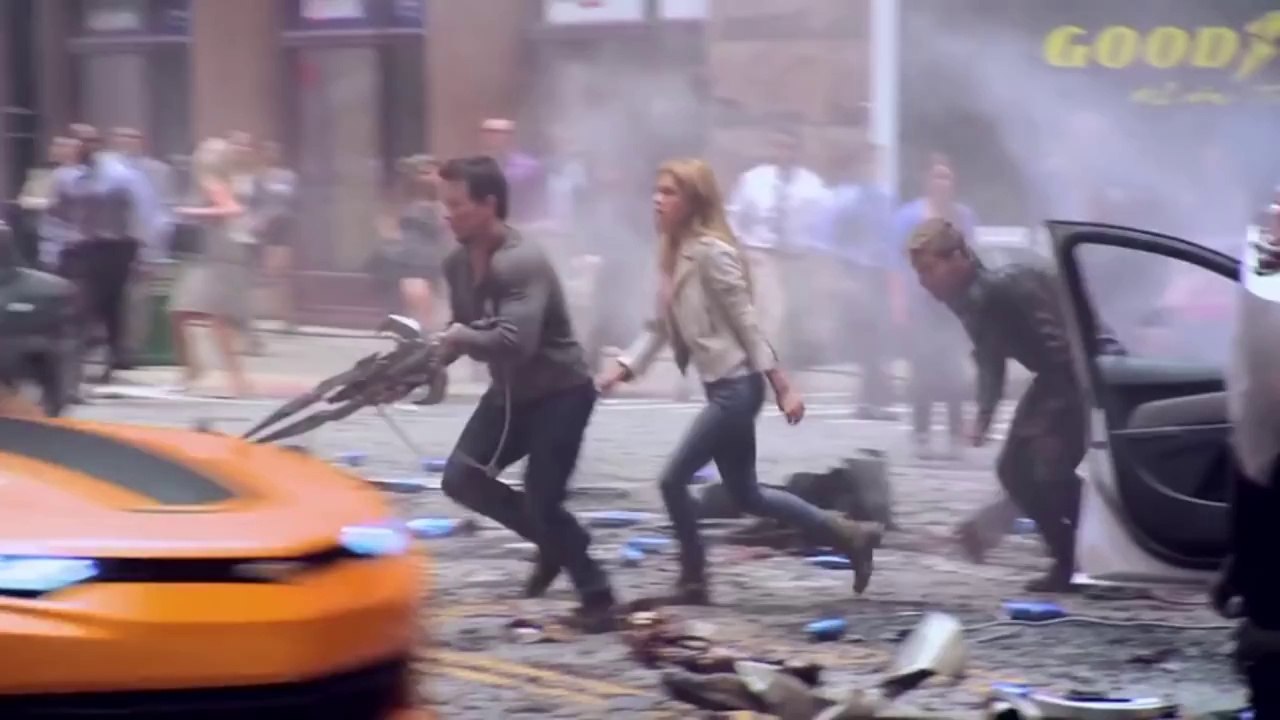 Transformers - Behind scene-funny huh!