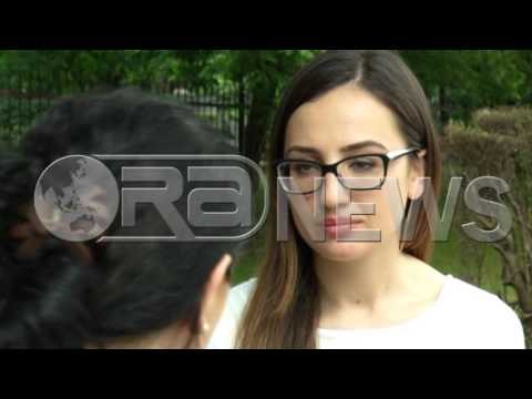 Ekskluzive për Ora News -Kush është 22 vjeçarja që foli ashpër për politikanët