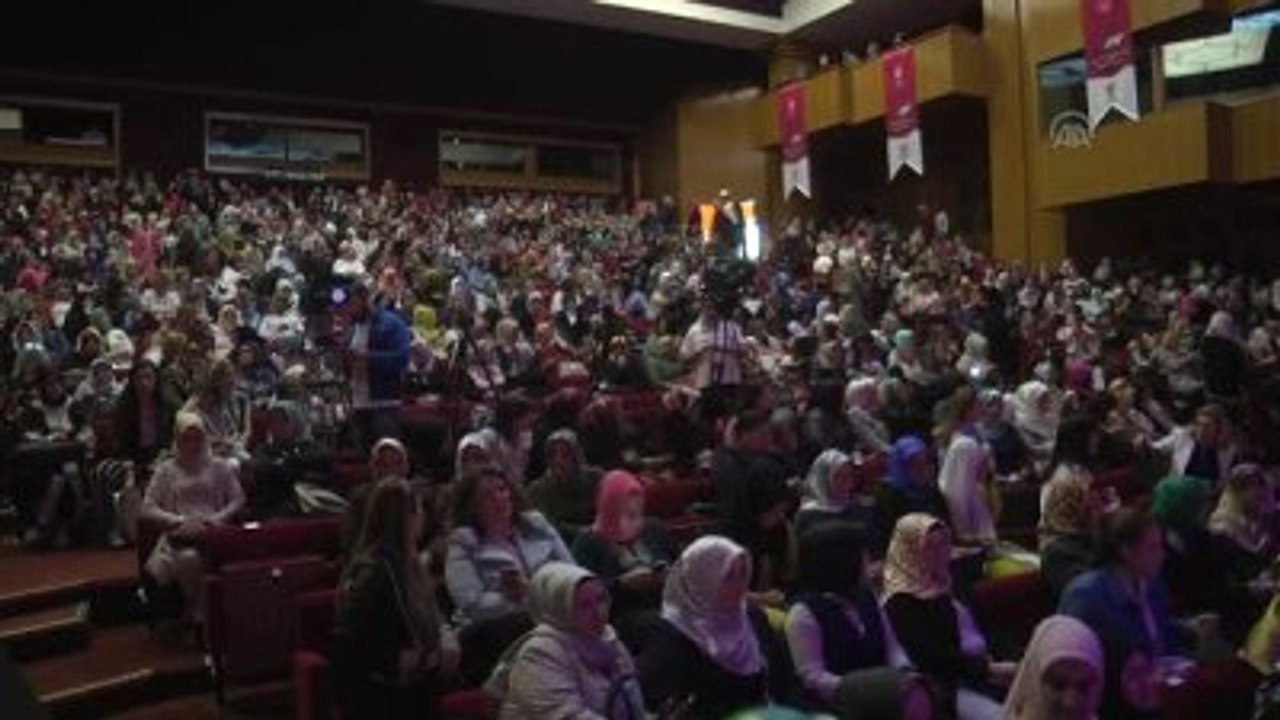 AK Parti'den Anneler Günü Etkinliği