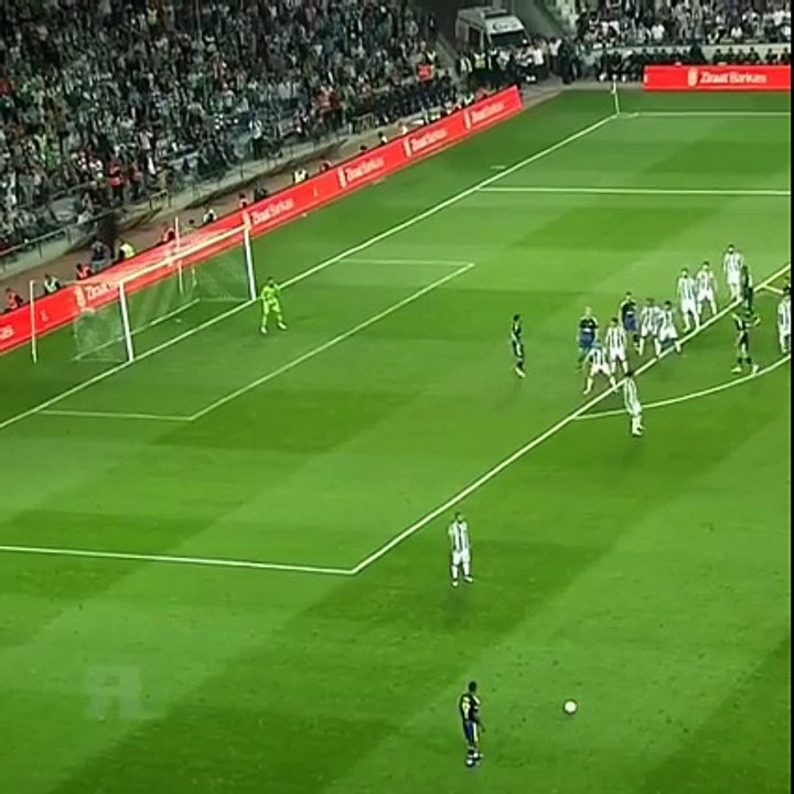Amazing Free Kick Goal for Fenerbahce