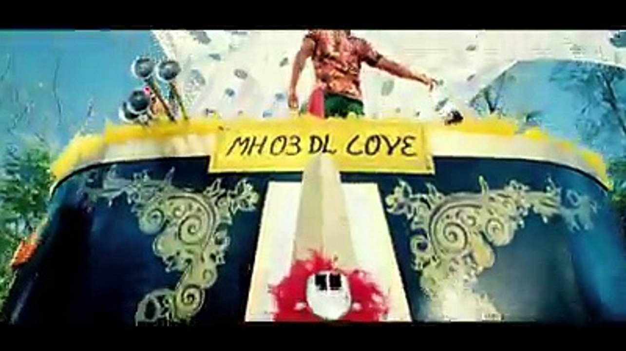 Tu Mere Agal Bagal Hai