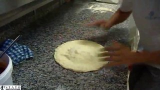 Manfredonia, preparazione pizza Vulcano Ristorante Vela dOro (ST)