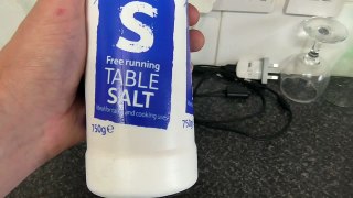 How To Put SALT On a SLUG !!! (BEST METHOD)