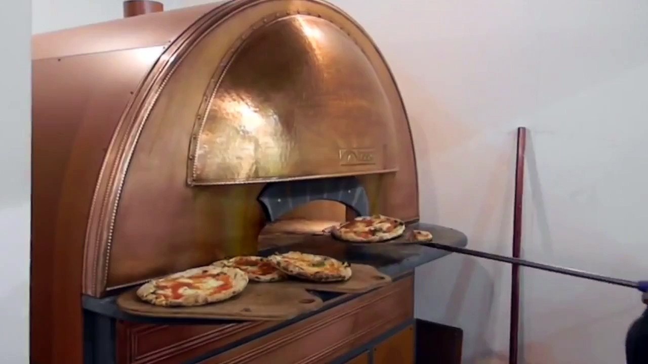 Izzo Electric Brick Pizza Oven for Commercial Restaurant Use