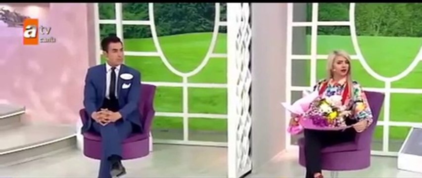 Esra Erol şaştı kaldı Gelin adayı çiçeği damat adayının kafasına fırlattı