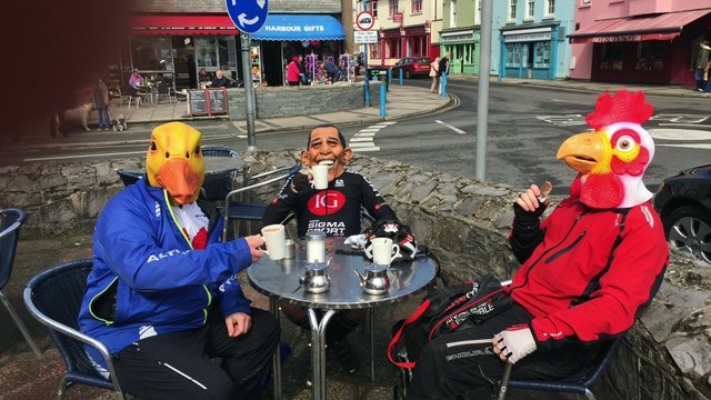 Cycle Laugharne Castle to Freshwater East Cycle Loop visiting Pendine - Saundersfoot - Tenby - Amroth - Carew Castle -