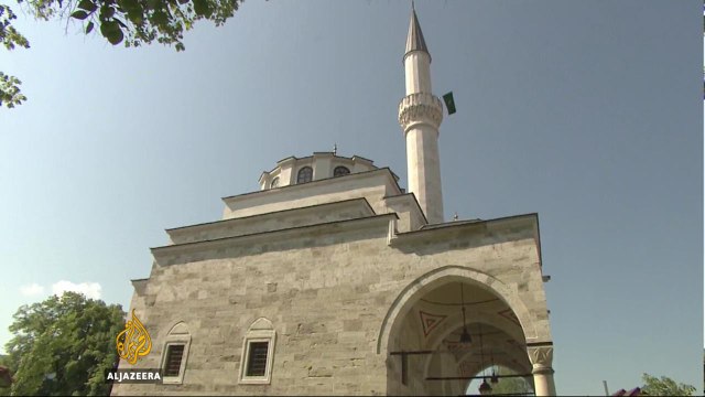 Bosnia mosque: 16th century building reopens