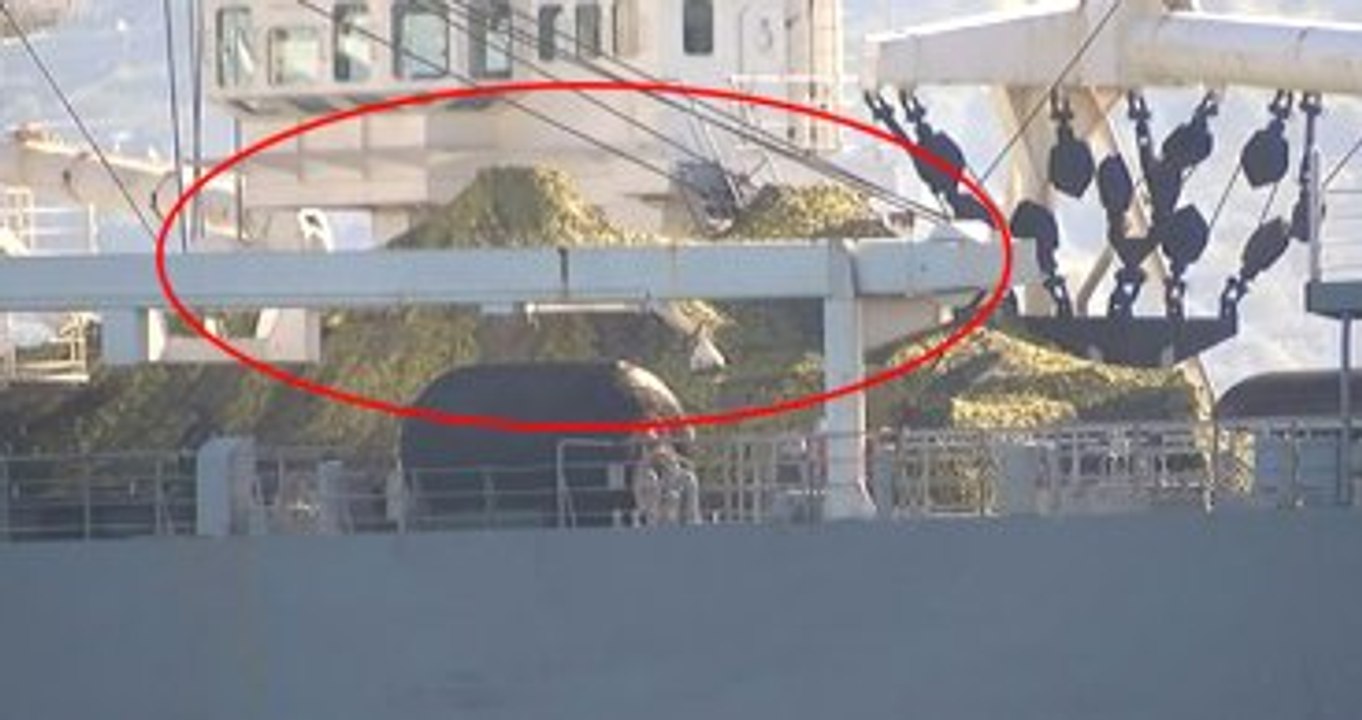 Rus Askeri Gemisi, Güvertesinde Tankla İstanbul Boğazı'ndan Geçti
