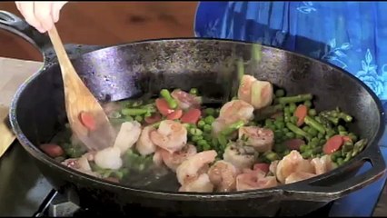 The Pioneer Woman Ree Drummond demonstrates her spring stir fry recipe