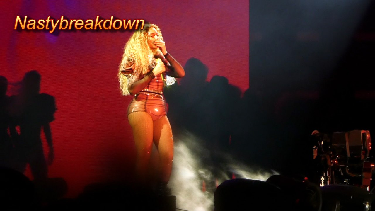 Beyonce - Kitty Kat (Formation Tour Houston 5-7-16)