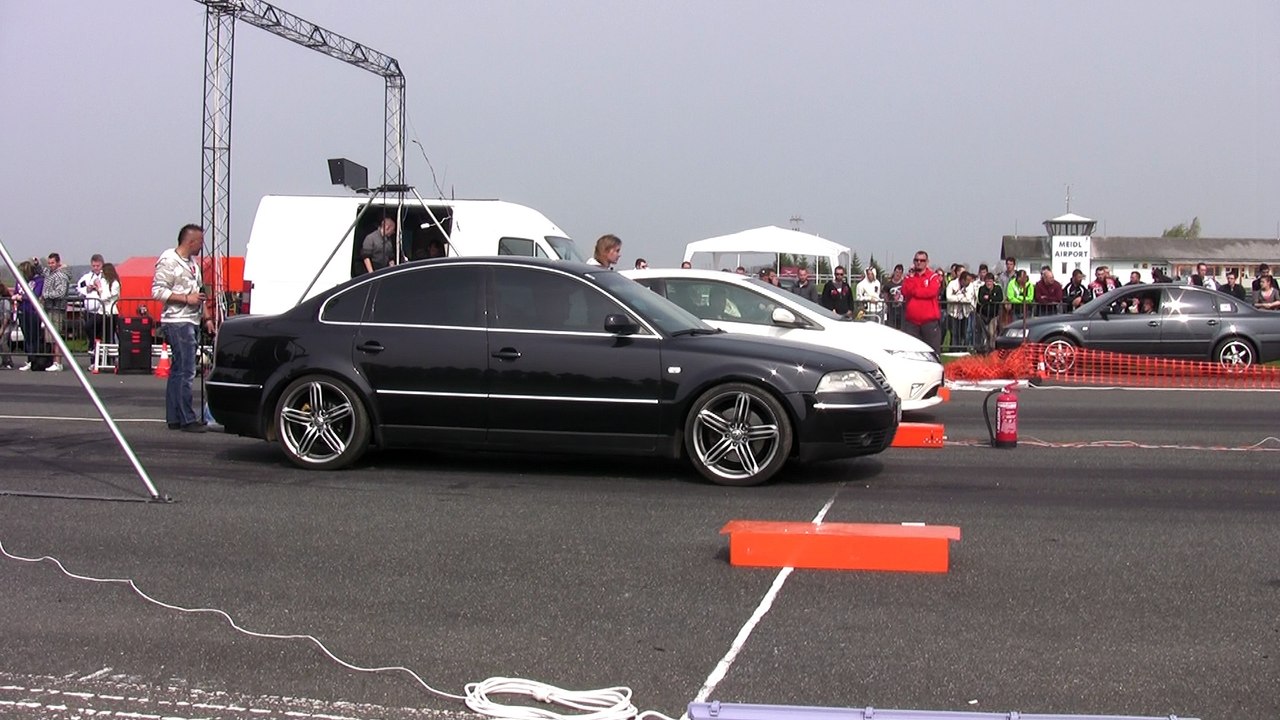 VW Passat V6 Vs. Honda Civic Type-R