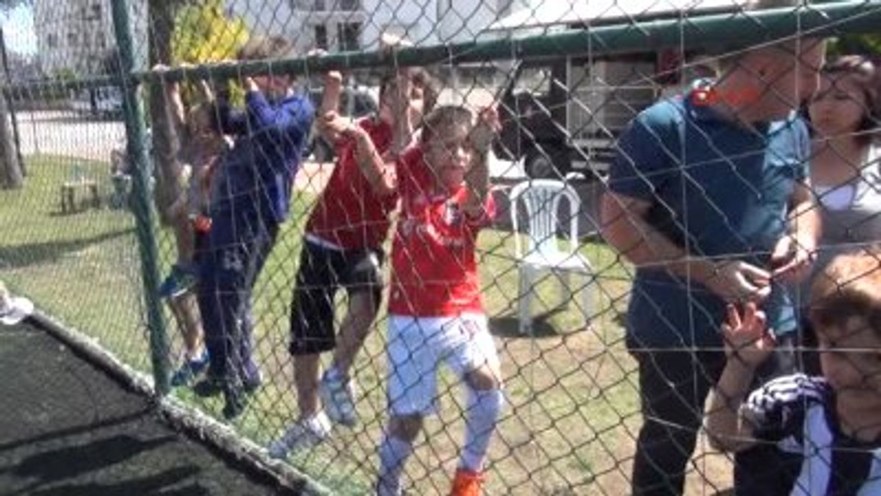 Antalya Anneler Futbol Oynadı, Babalar ve Oğullar Tribünde Destek Verdi