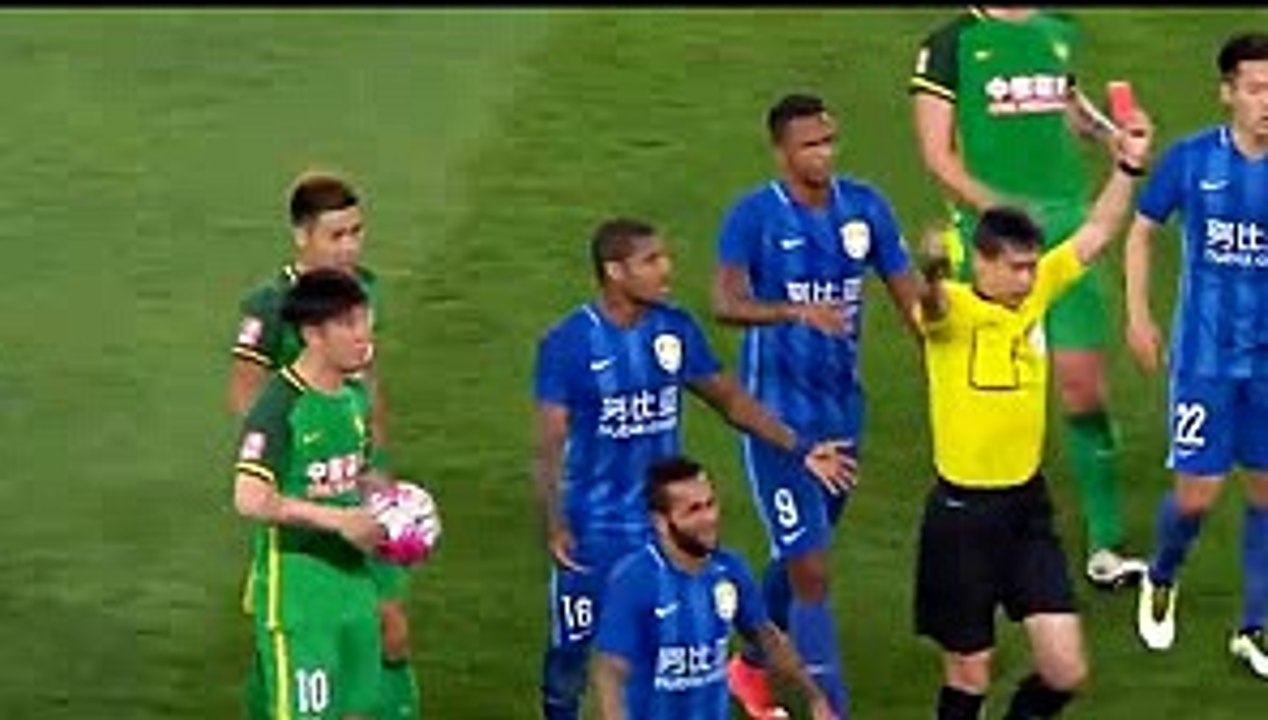 Alex Teixeira Red Card - Beijing Guoan 1-1 Jiangsu Suning - 08-05-2016