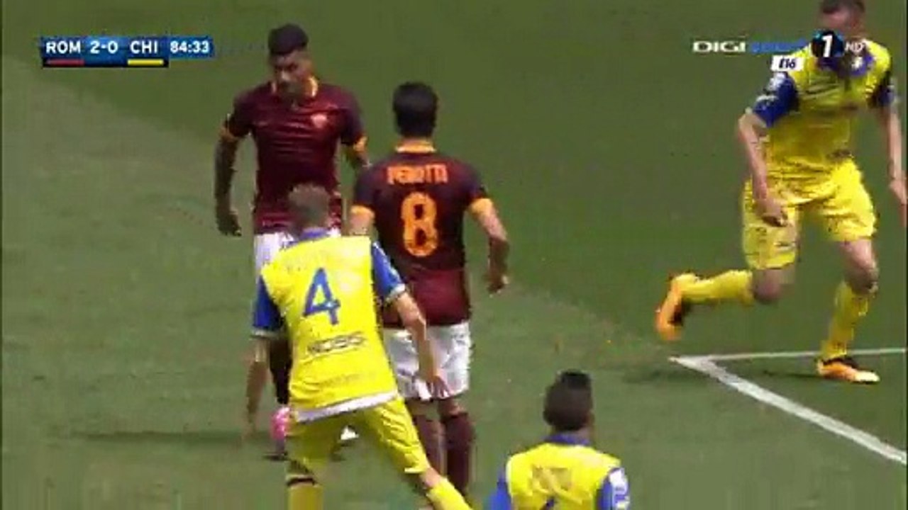 3-0 Miralem Pjanic goal - AS Roma vs. Chievo - 08/05/2016